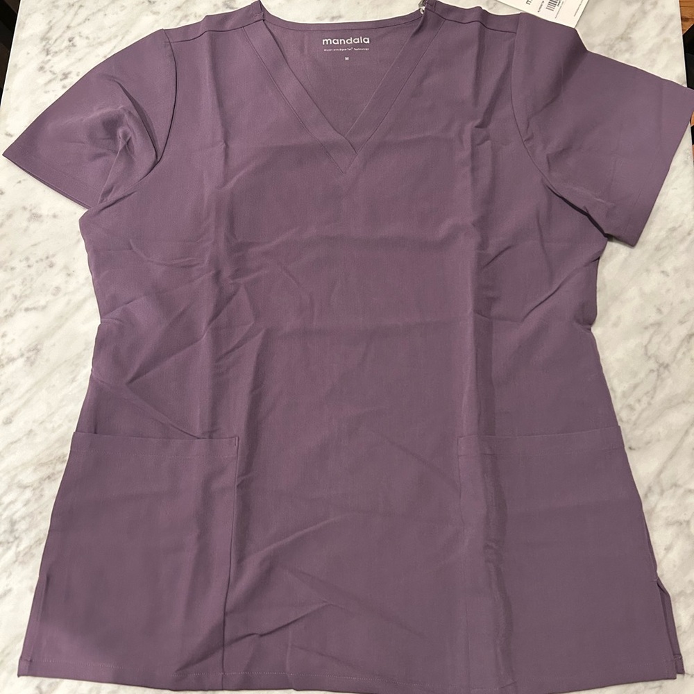 mandala scrub Top NWT